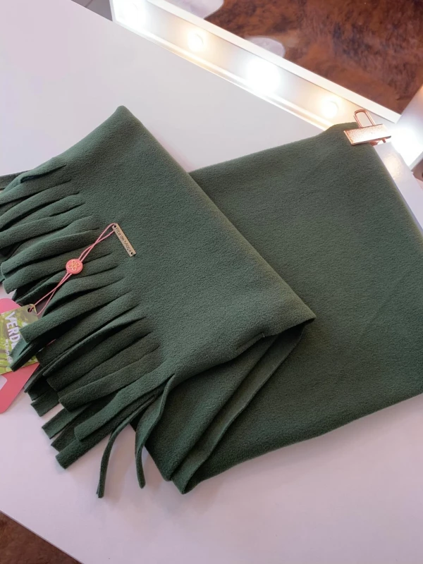 MANTA PETTENATI VERDE.