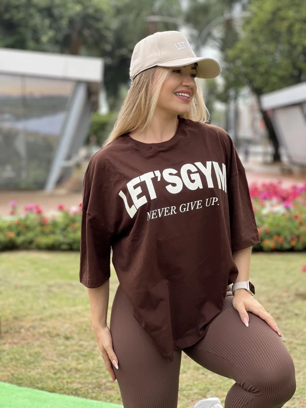 CAMISETA OVERSIZED NEVER GIVE UP TAM.M